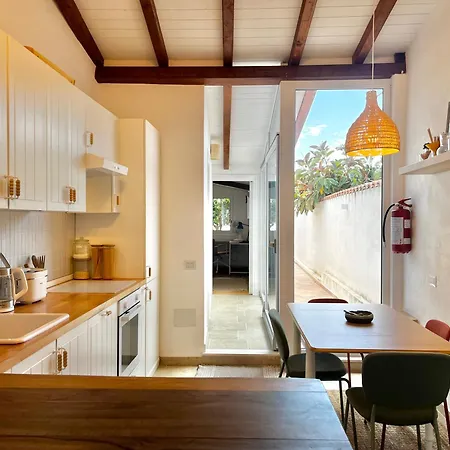 Nyaraló Sardinian House With Spacious Garden And Veranda