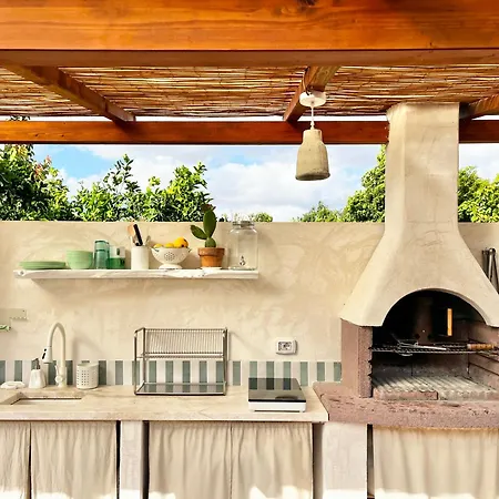 Nyaraló Sardinian House With Spacious Garden And Veranda Solanas